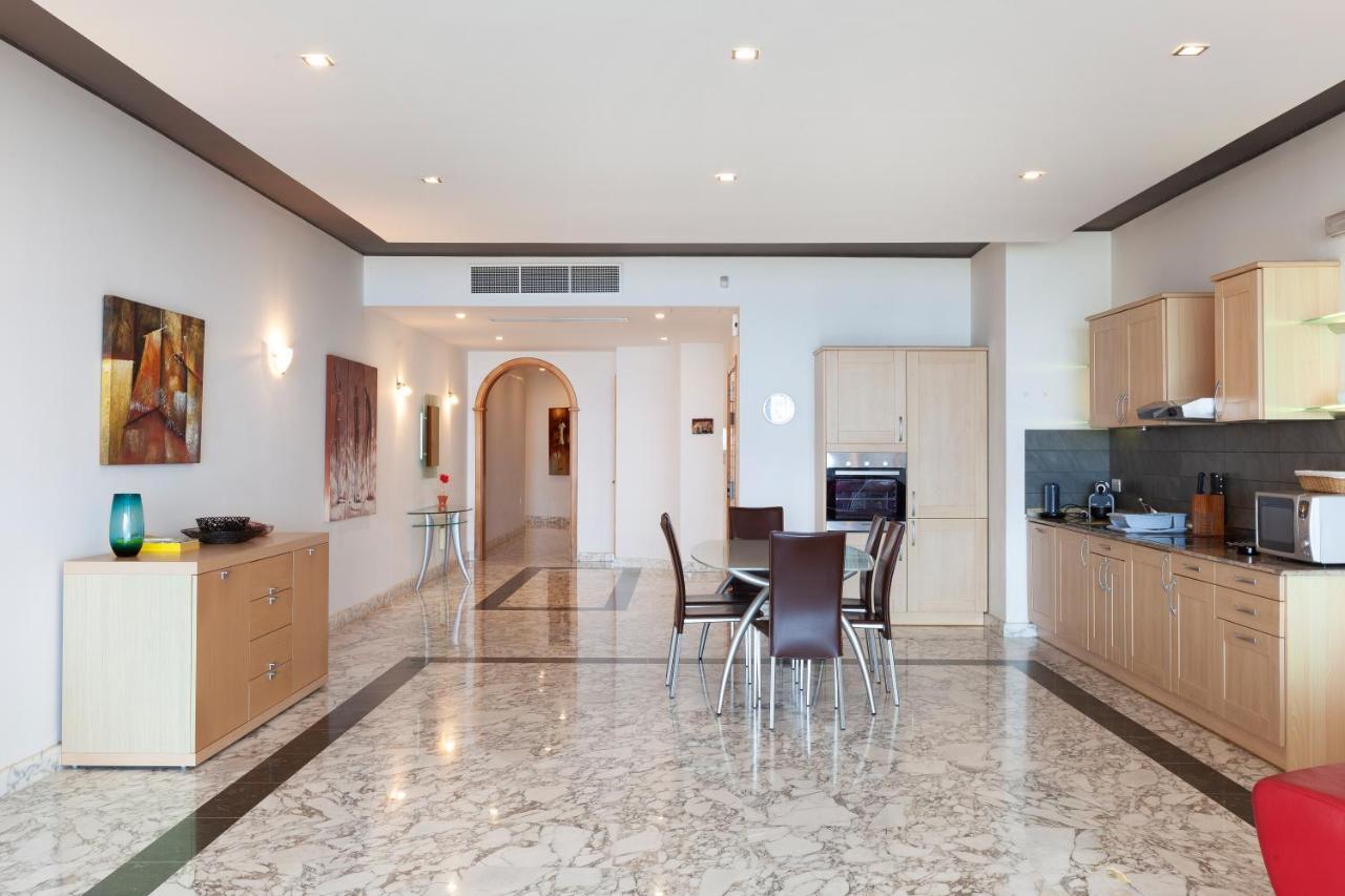 Spacious Seafront Apt With Living, Sofa, Wifi & Ac By 360 Estates Sliema Buitenkant foto